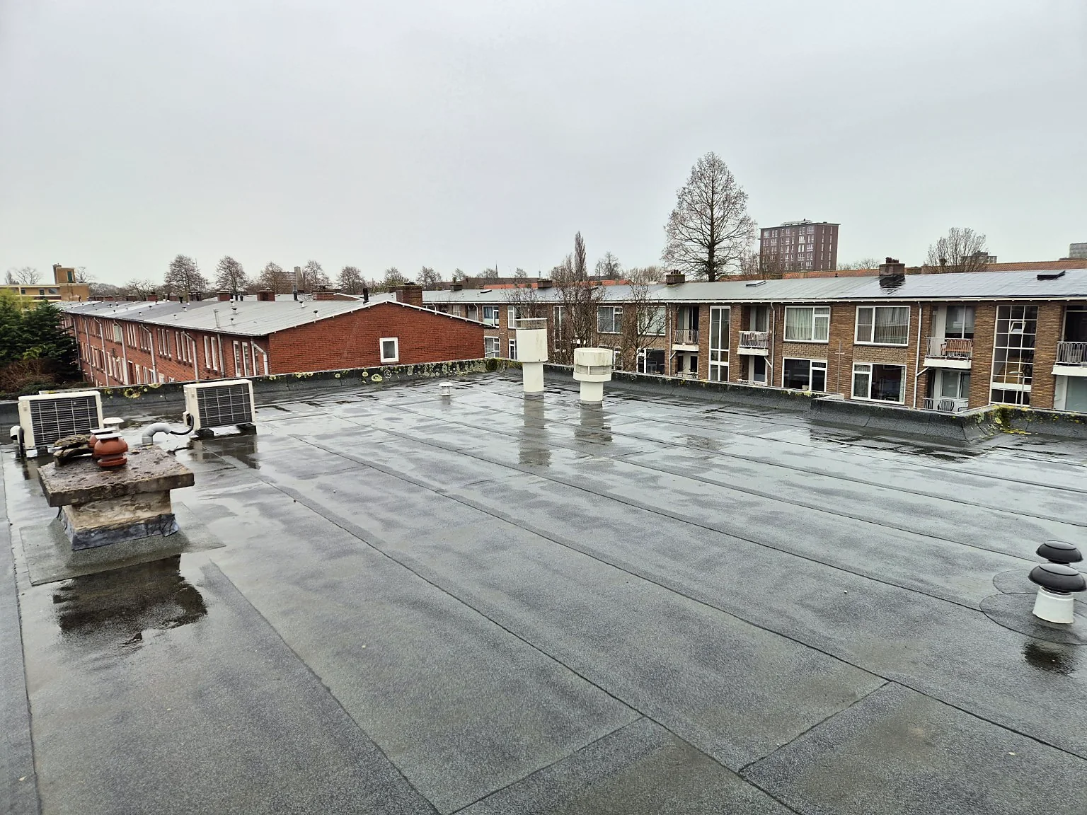 Bestaand bitumen dak voor renovatie